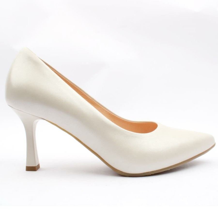 Women Bioeco by Arka | Bioeco 6178 Court Shoe - Beige