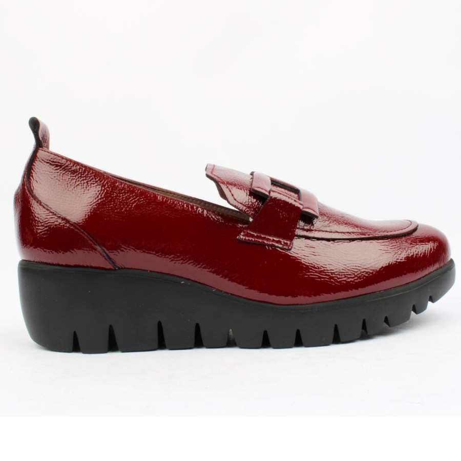 Women Wonders | C33303 Slip On Shoe - Wine