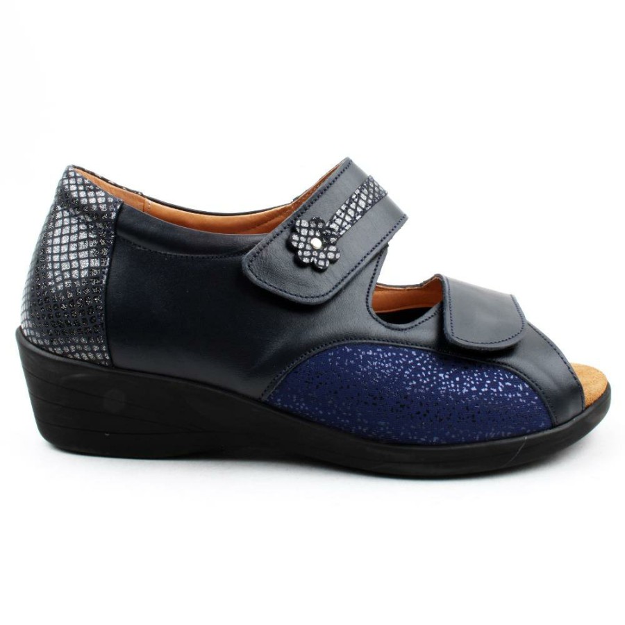 Women Softmode | Stacey Closed Heel Sandal - Navy